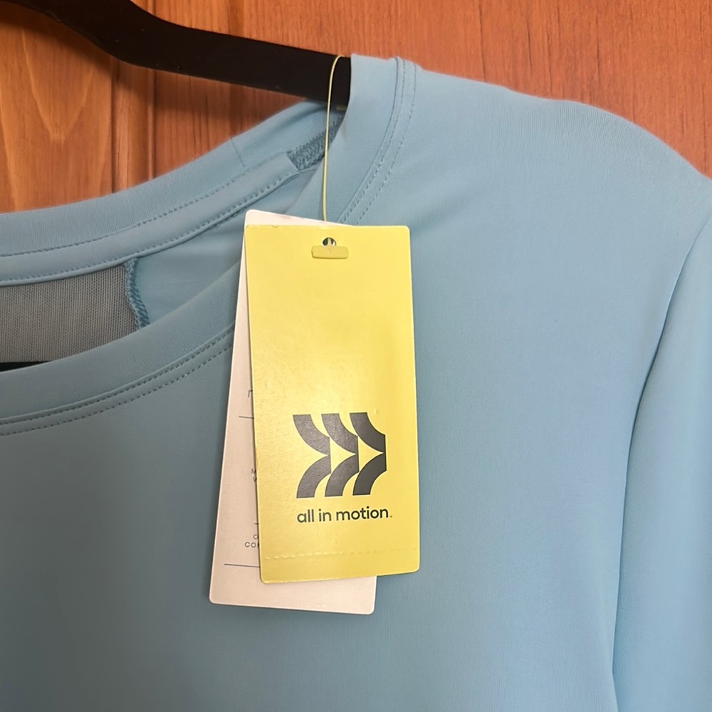 NWT All in Motion Women’s Shirt - Picture 2 of 6